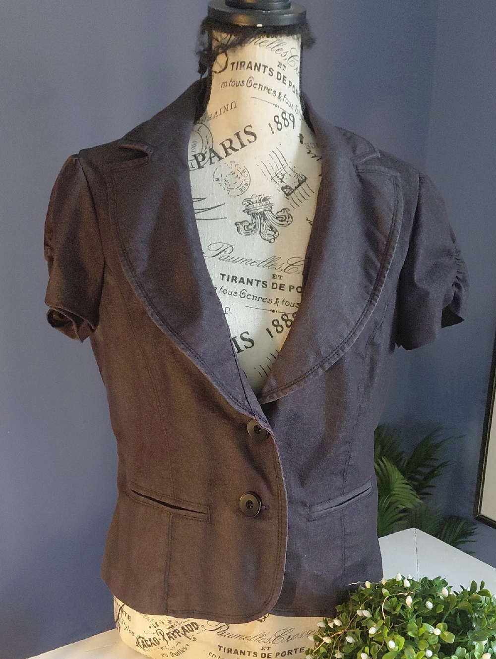 Willi Smith Short-Sleeve Tailored Jacket in Blue Wash Denim Stretch